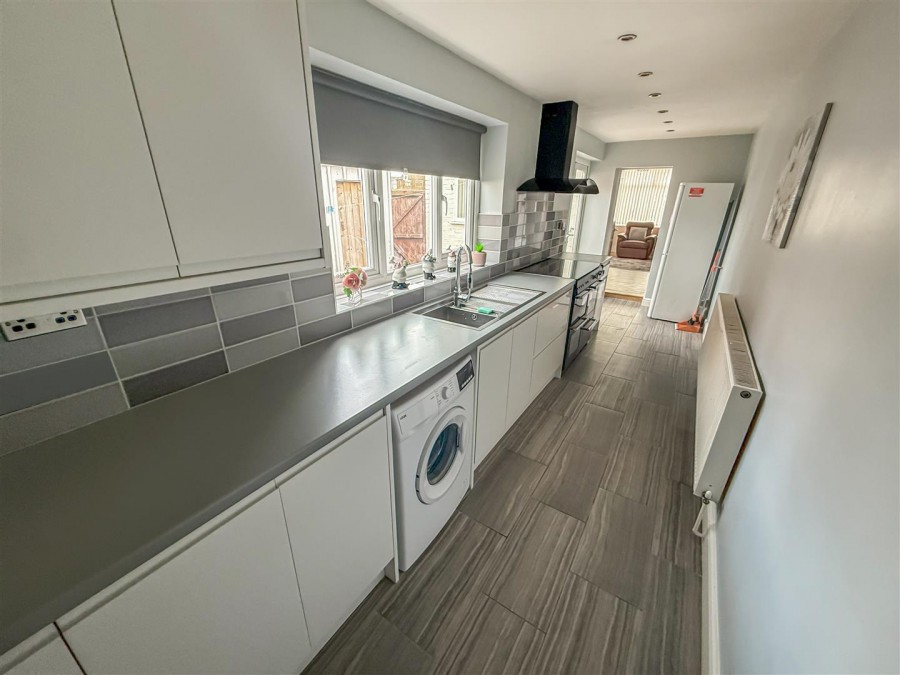 Images for Longshaw Street EAID:222EstatesAPI BID:1