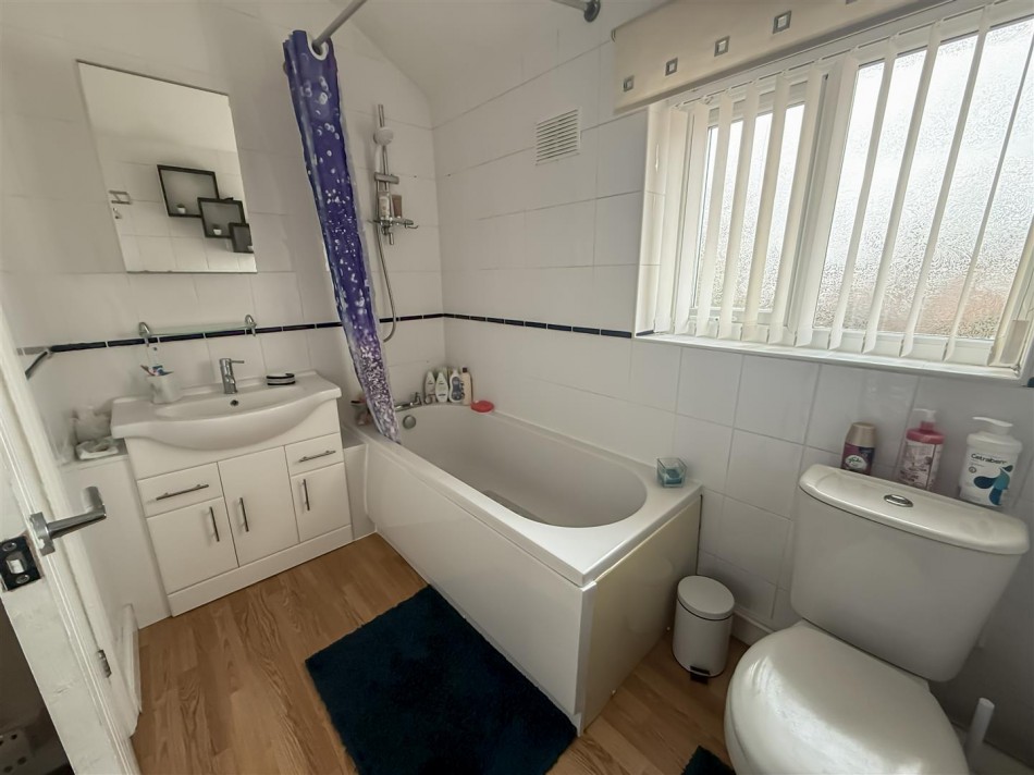 Images for Longshaw Street EAID:222EstatesAPI BID:1