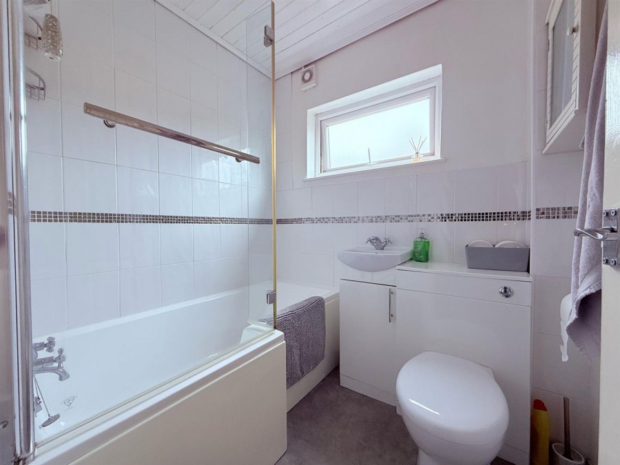 Images for Heather Close, Birchwood, Warrington EAID:222EstatesAPI BID:2