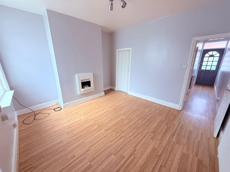 Images for Lonsdale Avenue, Stockport EAID:222EstatesAPI BID:2