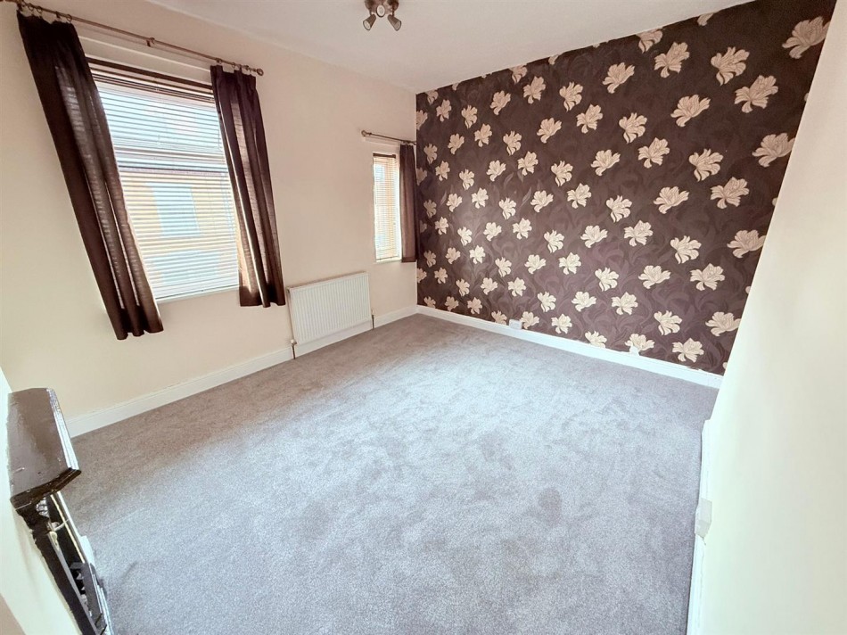 Images for Lonsdale Avenue, Stockport EAID:222EstatesAPI BID:2