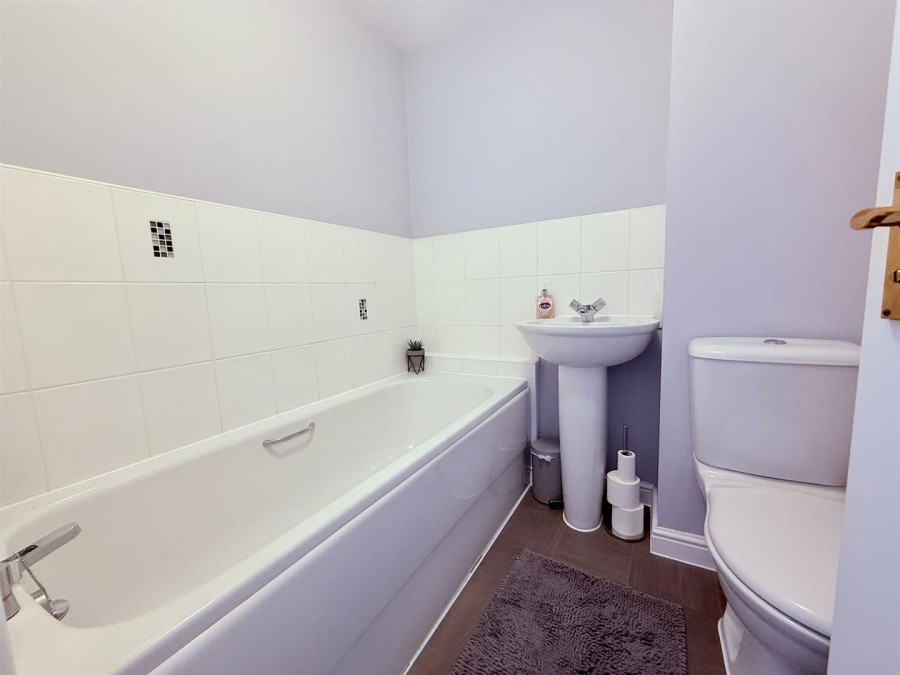 Images for Glossop Close, Warrington EAID:222EstatesAPI BID:1
