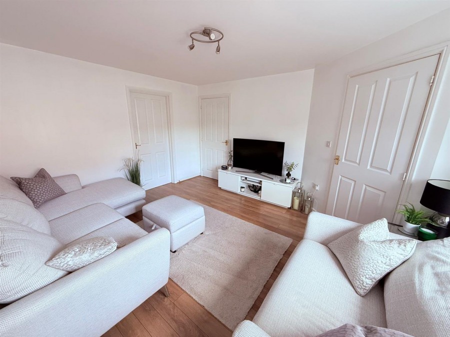 Images for Glossop Close, Warrington EAID:222EstatesAPI BID:1