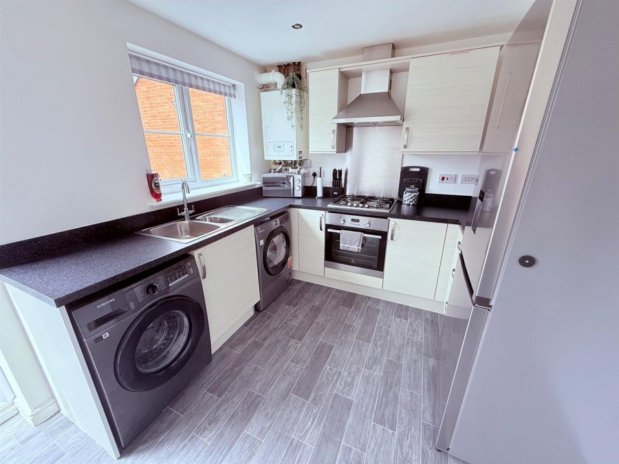 Images for Glossop Close, Warrington EAID:222EstatesAPI BID:1