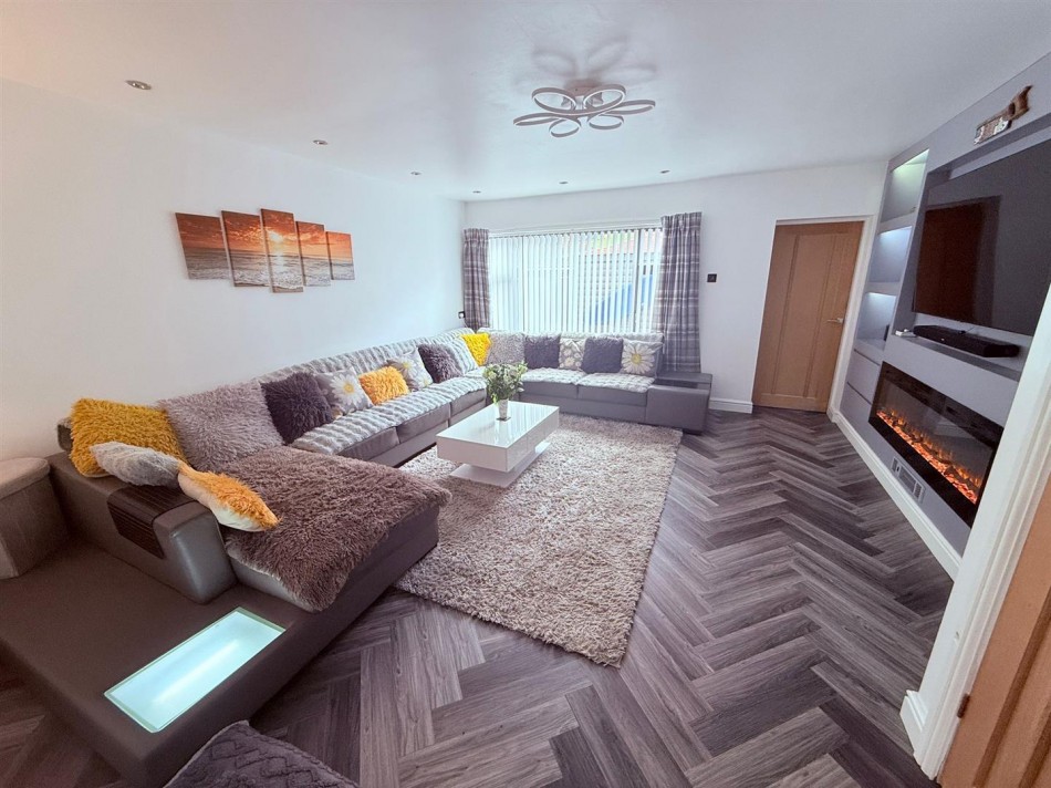 Images for Shaftesbury Way, Burtonwood, Warrington EAID:222EstatesAPI BID:2