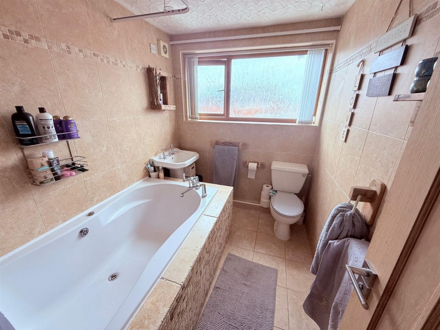 Images for Shaftesbury Way, Burtonwood, Warrington EAID:222EstatesAPI BID:2