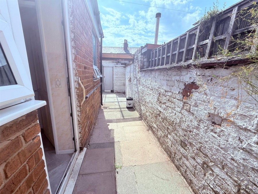 Images for Thelwall Lane, Warrington EAID:222EstatesAPI BID:2
