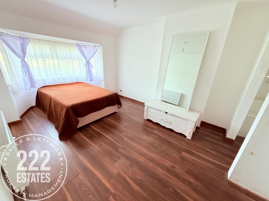 Images for Marshall Avenue EAID:222EstatesAPI BID:2