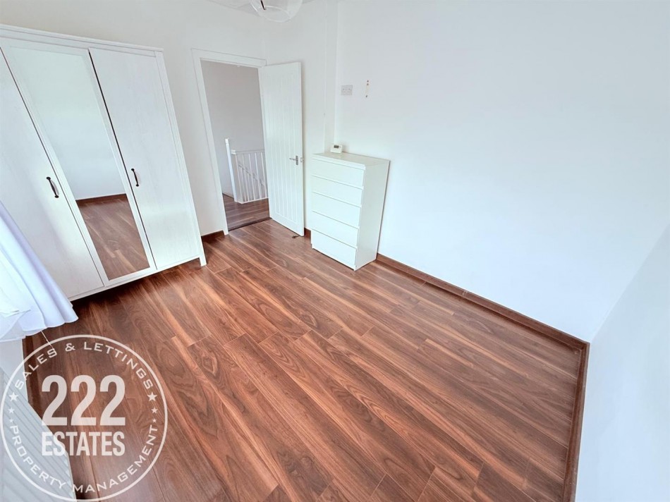 Images for Marshall Avenue EAID:222EstatesAPI BID:2