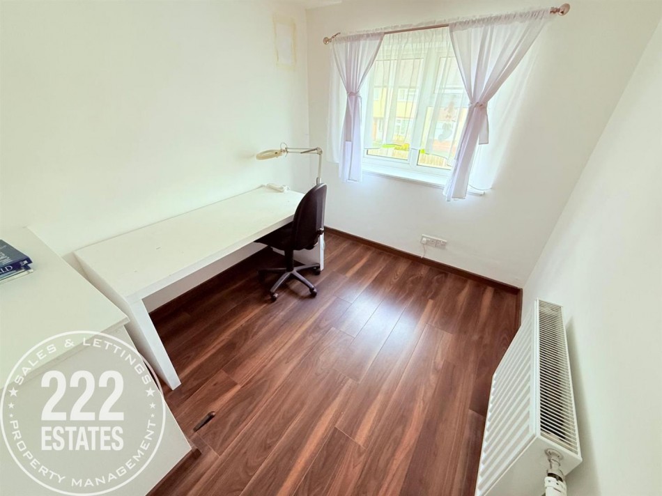 Images for Marshall Avenue EAID:222EstatesAPI BID:2