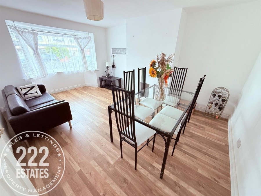 Images for Marshall Avenue EAID:222EstatesAPI BID:2