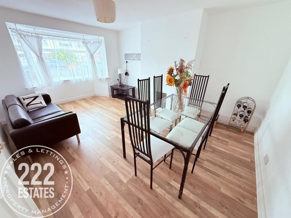 Images for Marshall Avenue EAID:222EstatesAPI BID:2