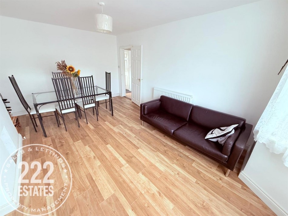 Images for Marshall Avenue EAID:222EstatesAPI BID:2