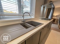 Images for Canberra Avenue